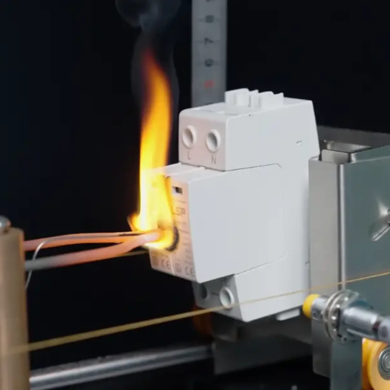 Surge-Protective-Device-SPD-Glow-Wire-Test (1)